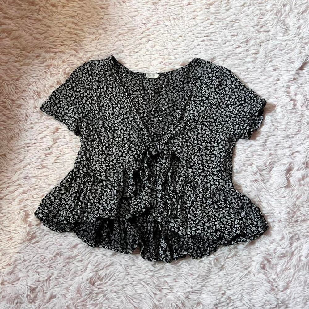 John Galt‎ Brandy Melville Preppy Cottage Core Delicate Ruffle Fairy Peplum Top